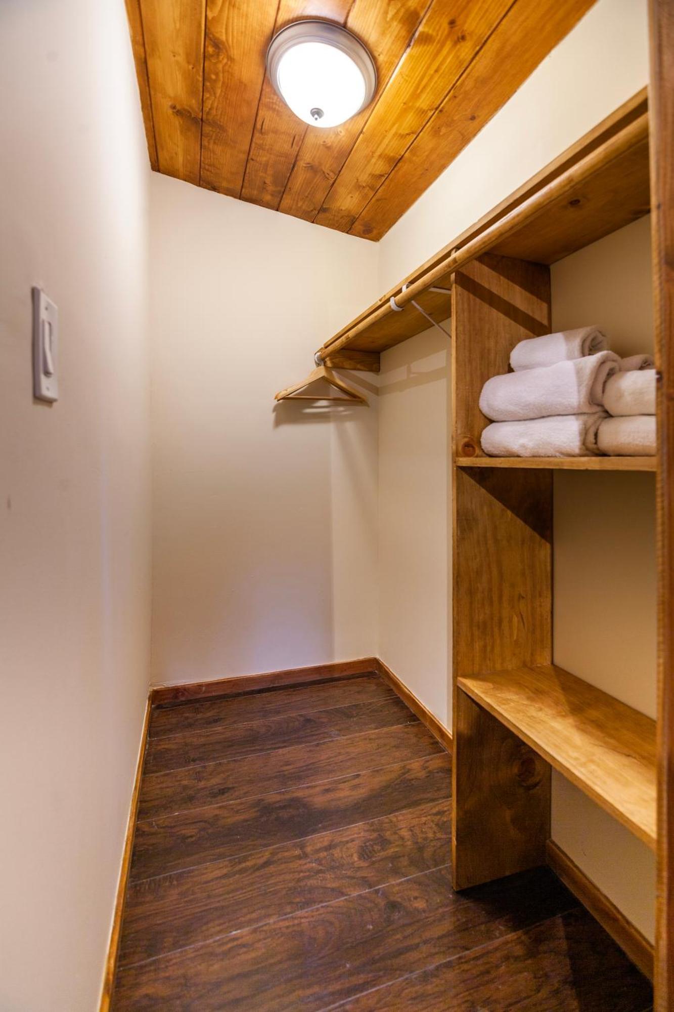 Hotel Tahquitz Pines Retreat