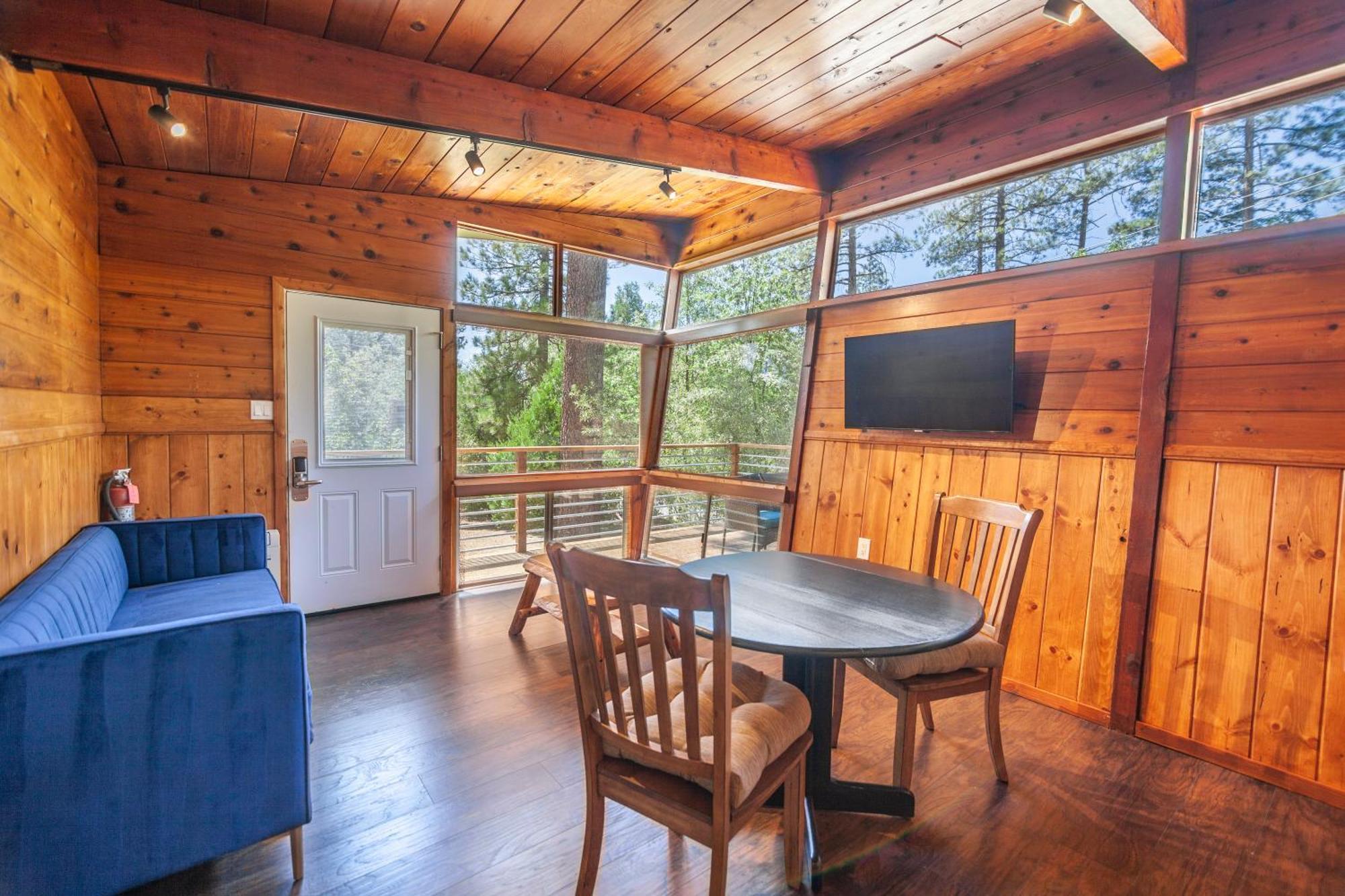 Tahquitz Pines Retreat Hotel