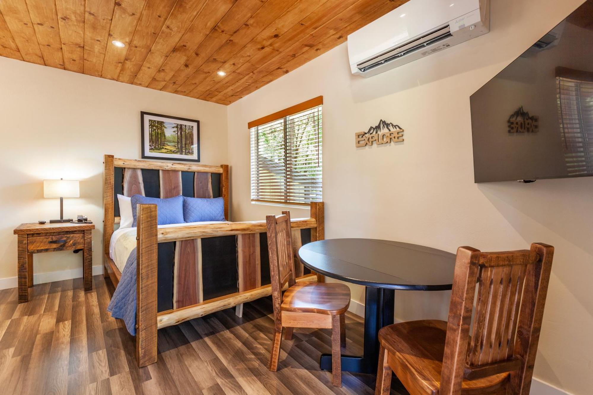Tahquitz Pines Retreat Idyllwild