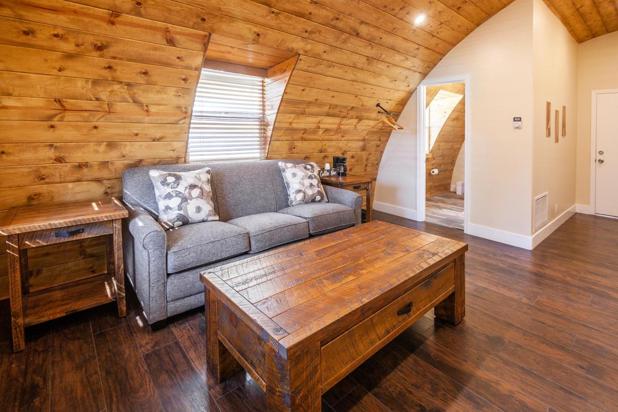 Tahquitz Pines Retreat Idyllwild