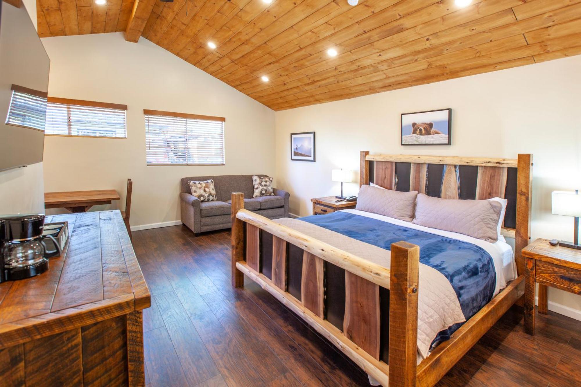 Tahquitz Pines Retreat Hotel